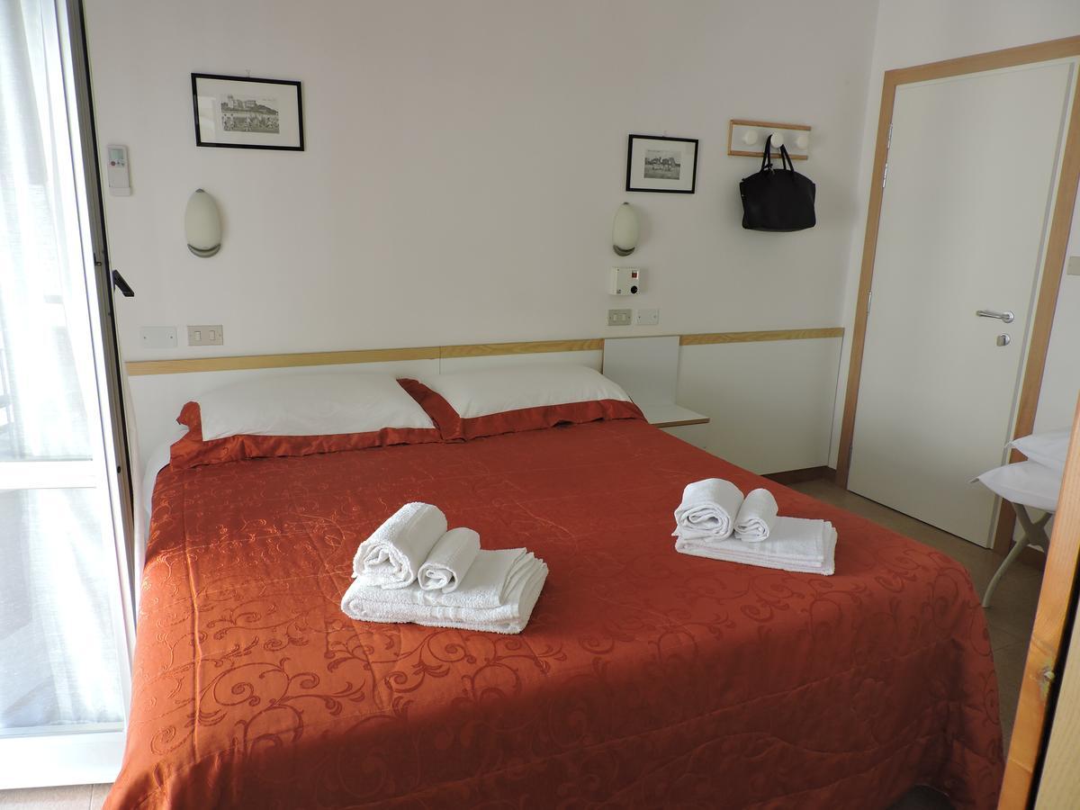 Albergo Sabrina Rimini Eksteriør billede