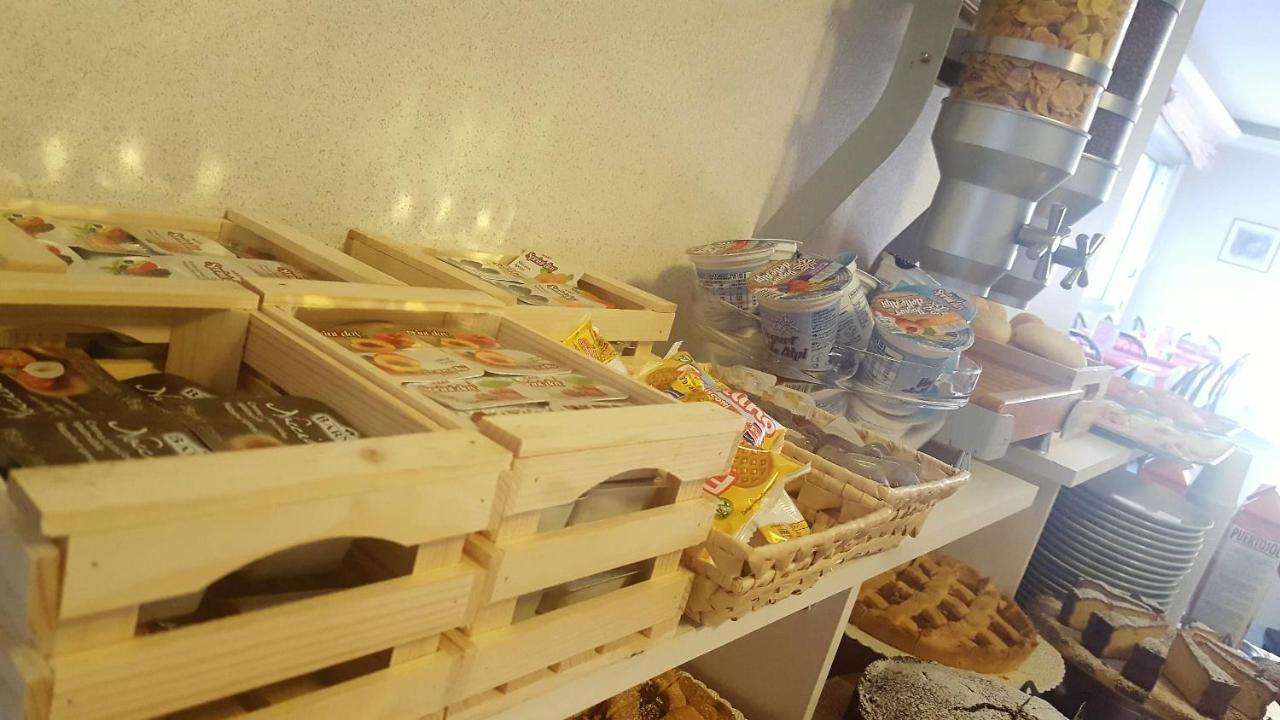 Albergo Sabrina Rimini Eksteriør billede